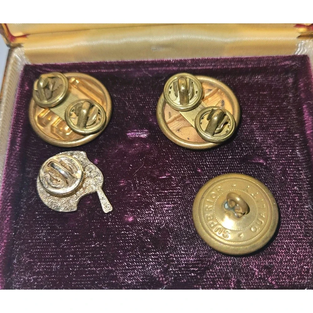 Vintage US Military Insignia Pins Collar Disks NY Giants Helmet Pin Elgin Box